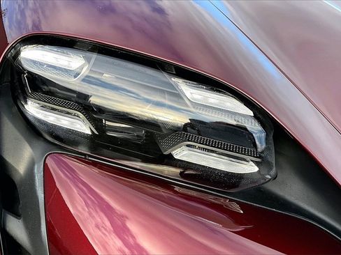 Used 2021 Porsche Taycan 4S image 30