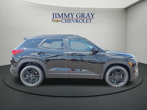 New 2026 Chevrolet TrailBlazer LT w/ Convenience Package FWD image 6
