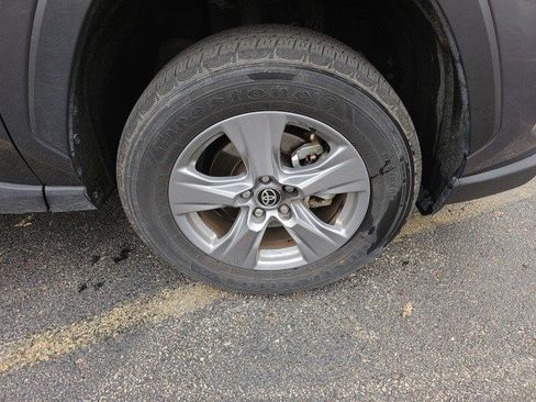 Used 2025 Toyota RAV4 XLE image 10