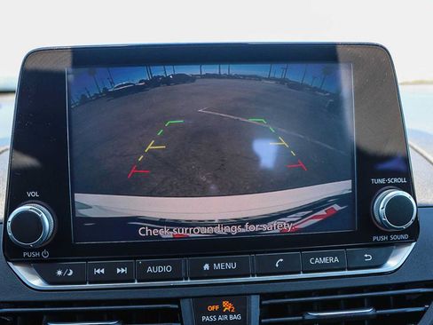 Used 2025 Nissan Altima 2.5 SV FWD image 23