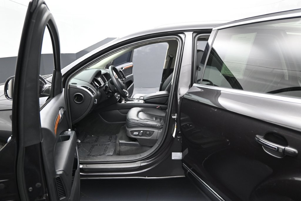 Used 2015 Audi Q7 3.0T Premium Plus w/ Premium Plus Package AWD/4WD image 12