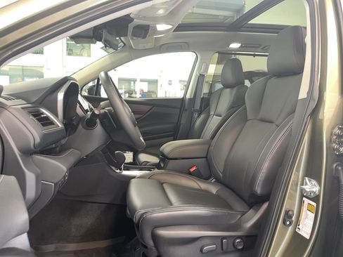 Used 2025 Subaru Ascent Touring AWD/4WD image 8