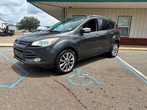 Used 2016 Ford Escape SE w/ SE Chrome Package AWD/4WD image 2