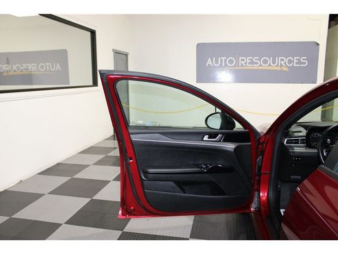 Used 2022 Kia K5 GT-Line image 11