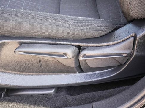 Used 2025 Honda HR-V LX image 21