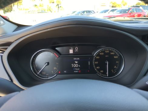 Used 2020 Cadillac XT4 Premium Luxury w/ Cold Weather Package image 34