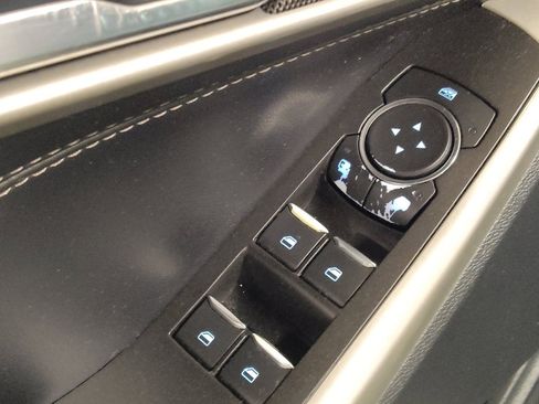 Used 2021 Ford Explorer XLT w/ Equipment Group 202A image 27