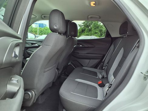Used 2025 Chevrolet TrailBlazer LT w/ Driver Confidence Package FWD image 25