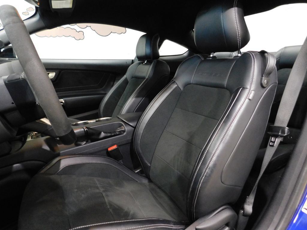 Used 2016 Ford Mustang Shelby GT350 w/ Technology Package RWD image 44