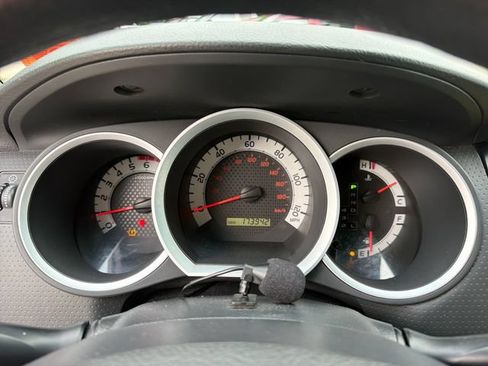 Used 2011 Toyota Tacoma 4x4 Double Cab w/ Towing Pkg image 16