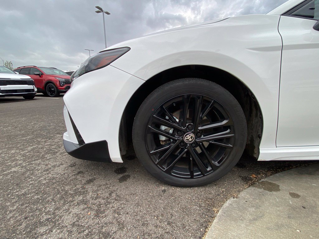 Used 2025 Toyota Camry SE FWD image 30