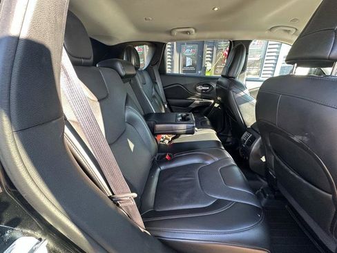 Used 2020 Jeep Cherokee Limited image 15