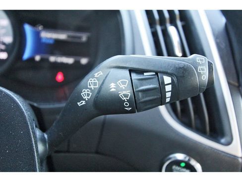 Certified 2024 Ford Edge SE image 17