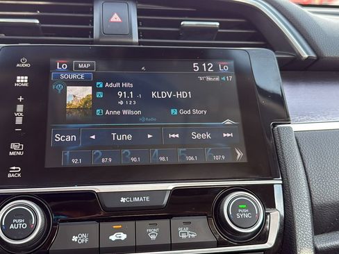 Used 2018 Honda Civic Touring image 22