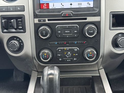 Used 2017 Ford Expedition XLT w/ Equipment Group 202A AWD/4WD image 16