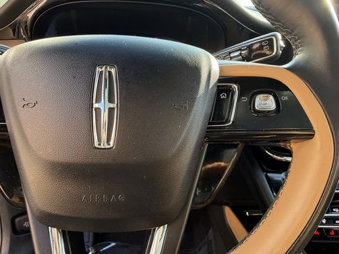 Used 2020 Lincoln Corsair Reserve w/ Equipment Group 201A image 19