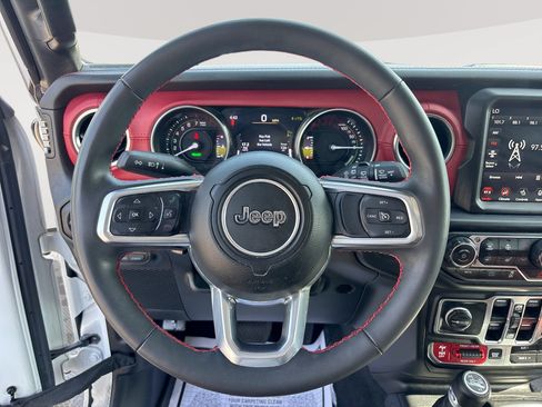Used 2023 Jeep Wrangler Unlimited Rubicon 4xe AWD/4WD image 11
