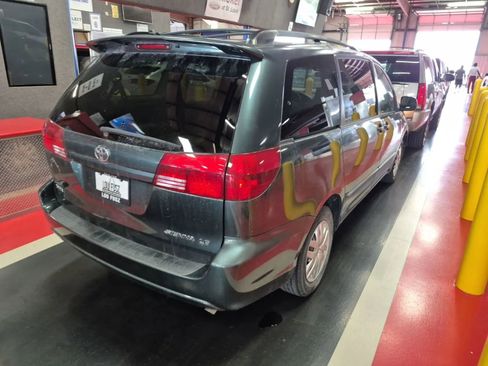 Used 2005 Toyota Sienna CE image 4