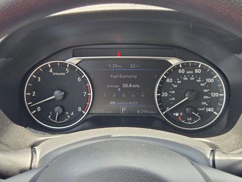 Used 2025 Nissan Altima 2.5 SV image 13