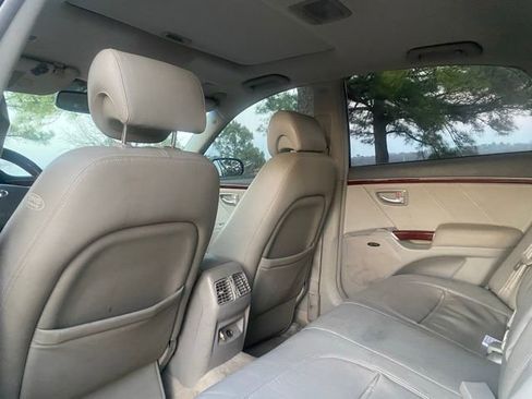 Used 2006 Hyundai Azera Limited FWD image 10