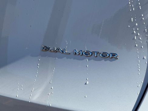 Used 2023 Tesla Model Y Long Range image 34