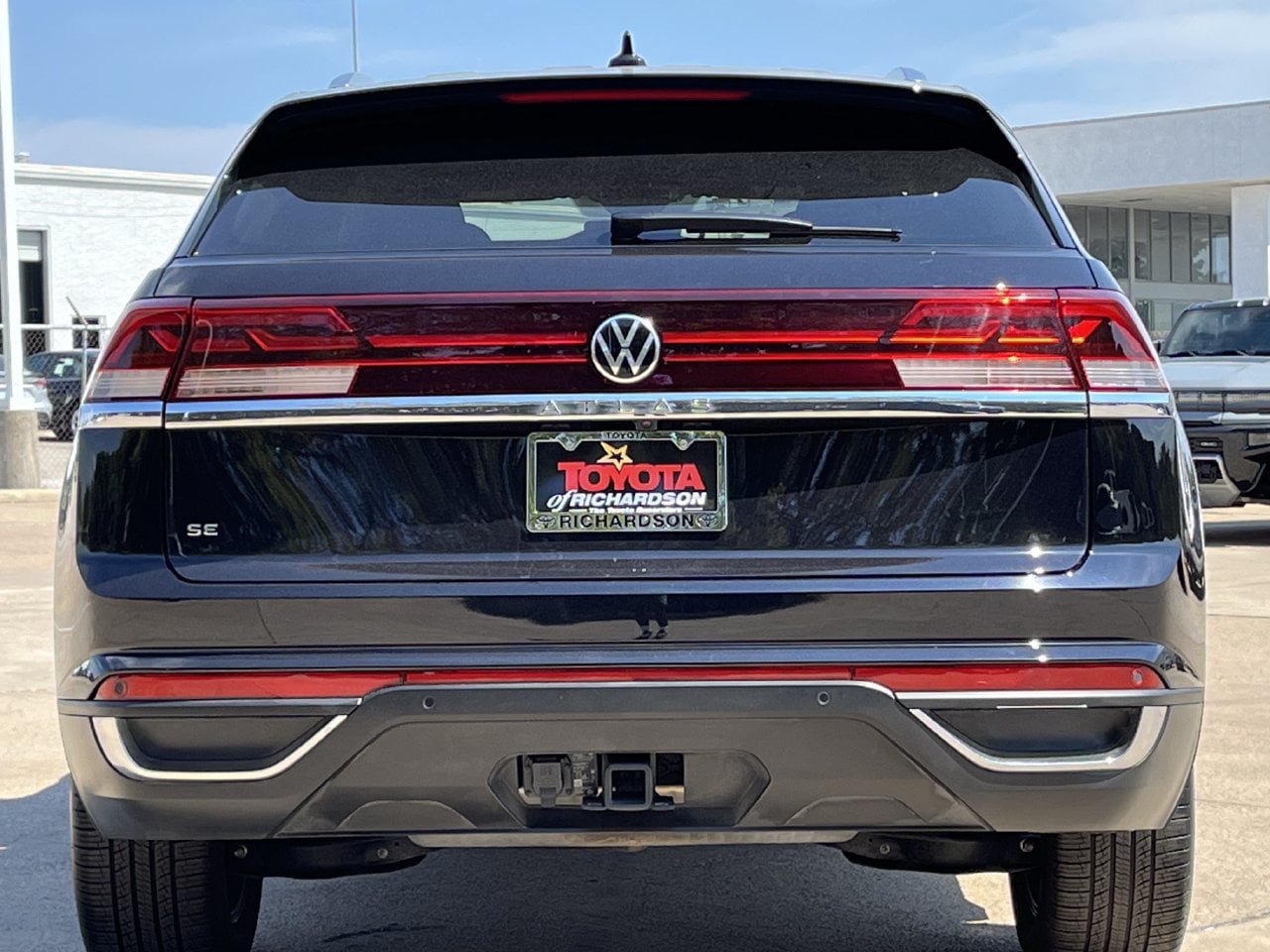 Used 2026 Volkswagen Atlas Cross Sport SE FWD image 5
