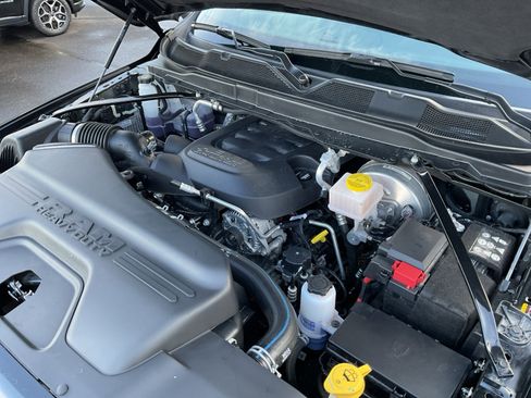 Used 2025 RAM 2500 Big Horn image 32