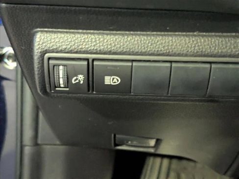Used 2020 Toyota Corolla SE FWD image 8
