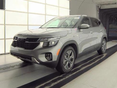 Certified 2026 Kia Seltos LX FWD image 1