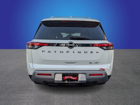 Used 2023 Nissan Pathfinder SL AWD/4WD image 4