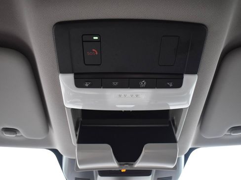 Used 2023 Nissan Rogue SV FWD image 39