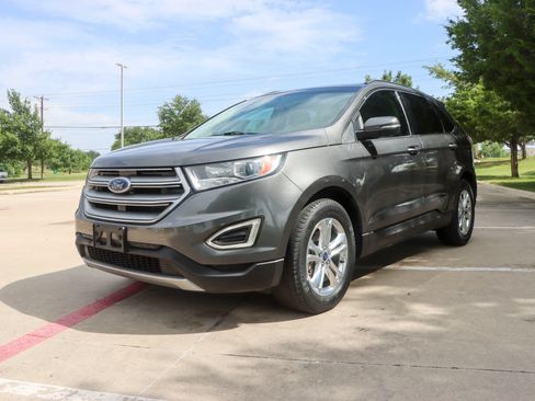 Used 2018 Ford Edge SEL w/ Equipment Group 201A FWD image 3
