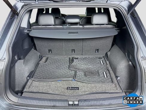 Certified 2024 Volkswagen Tiguan SE R-Line image 26