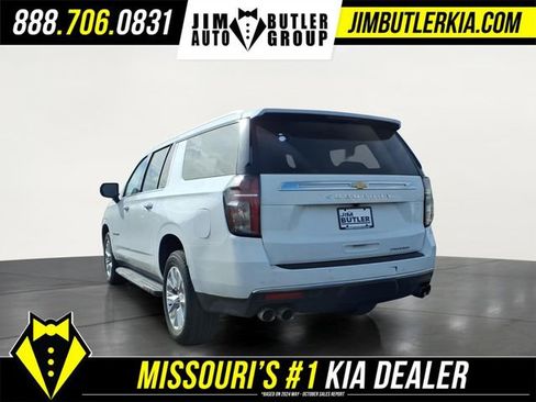 Used 2023 Chevrolet Suburban Premier image 5