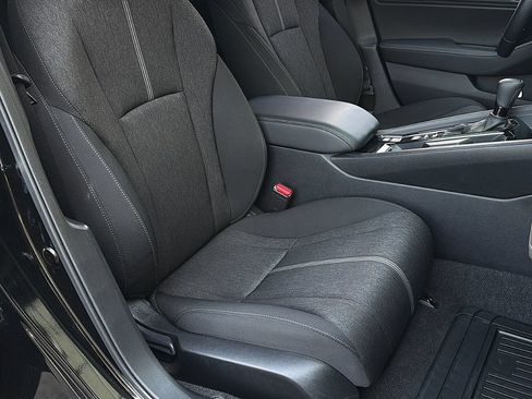 Used 2023 Honda Accord Sport image 26