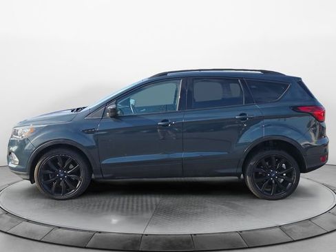 Used 2019 Ford Escape SE image 2