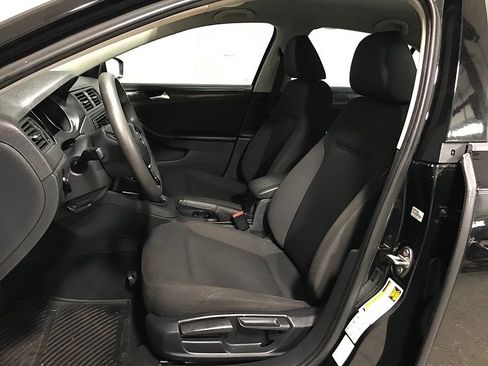Used 2016 Volkswagen Jetta S image 11