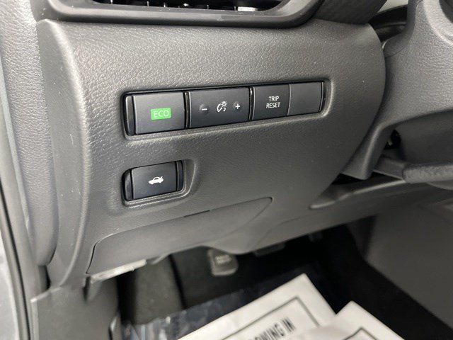 Used 2025 Nissan Sentra S FWD image 26