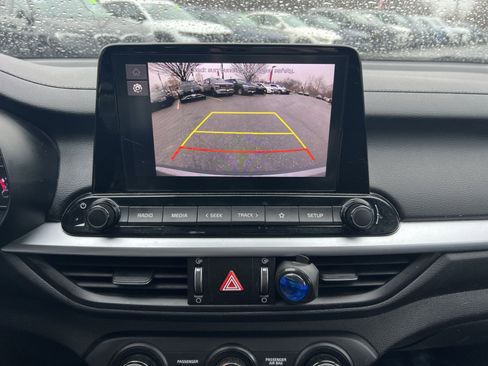 Used 2023 Kia Forte LXS image 18