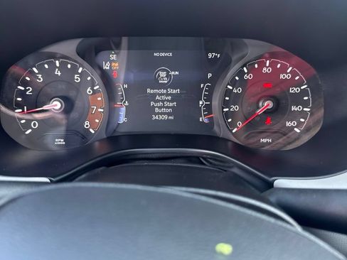 Used 2025 Jeep Compass Limited AWD/4WD image 2