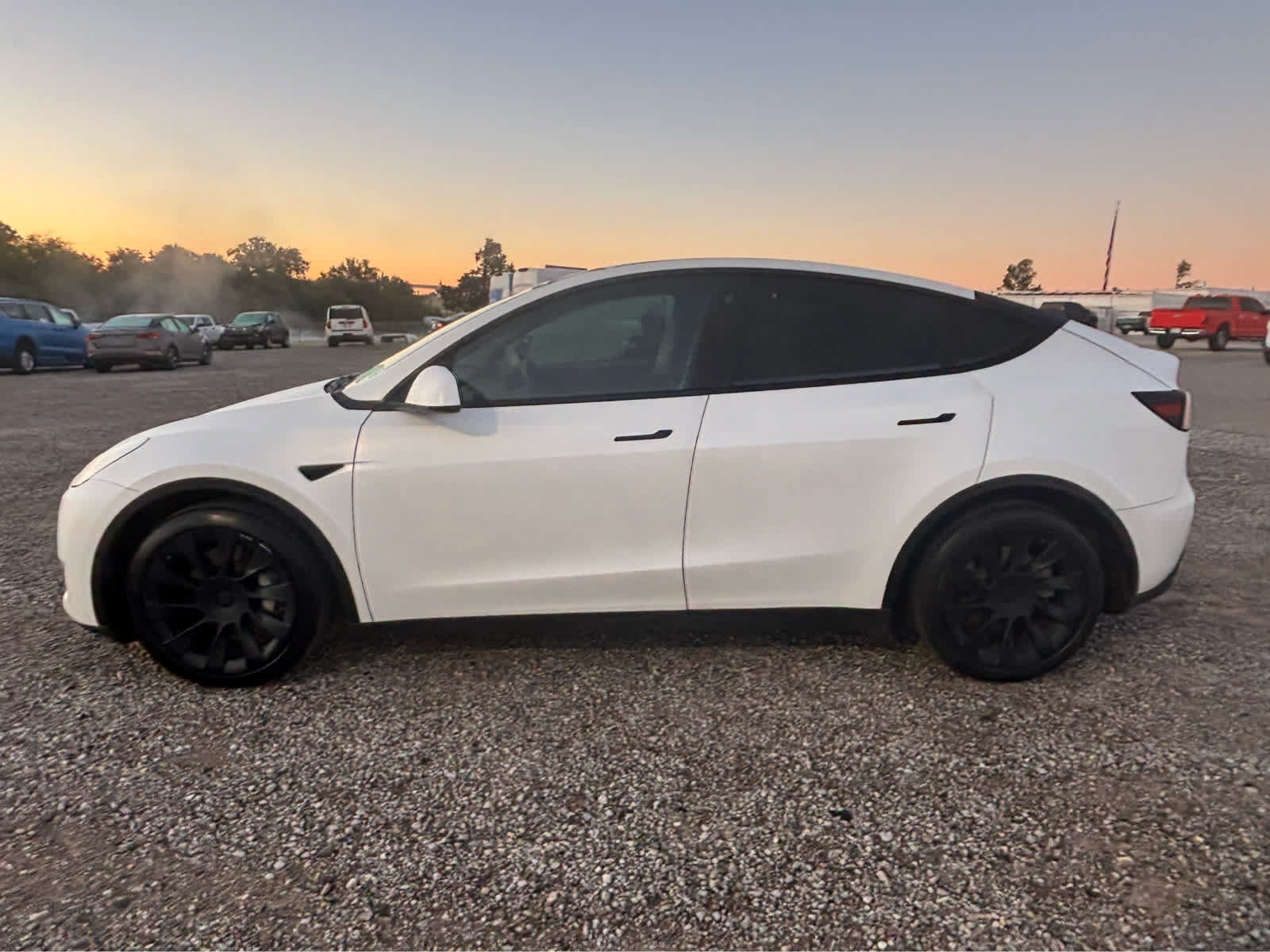 Used 2021 Tesla Model Y Long Range AWD/4WD image 4
