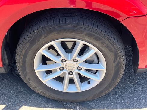 Used 2017 Dodge Journey SXT w/ Comfort/Convenience Group FWD image 8