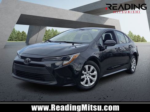 Used 2024 Toyota Corolla LE FWD image 1