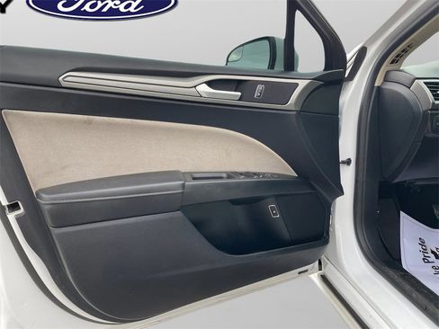 Used 2018 Ford Fusion S image 17