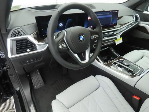 New 2026 BMW X5 xDrive40i w/ Premium Package AWD/4WD image 9
