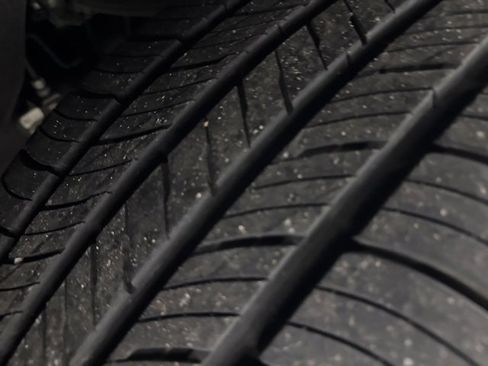 Used 2024 GMC Yukon SLT image 36