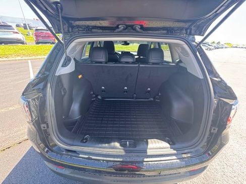 Used 2022 Jeep Compass Latitude w/ Convenience Group FWD image 10