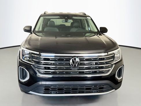 Used 2026 Volkswagen Atlas SE FWD image 2