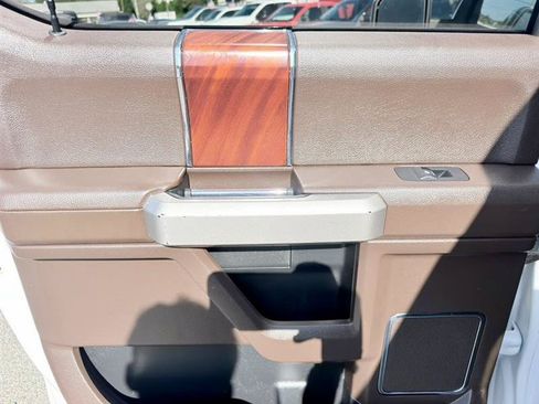 Used 2019 Ford F150 King Ranch w/ Equipment Group 601A Luxury AWD/4WD image 19