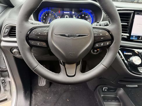 New 2026 Chrysler Pacifica Select w/ S Appearance Package AWD/4WD image 20